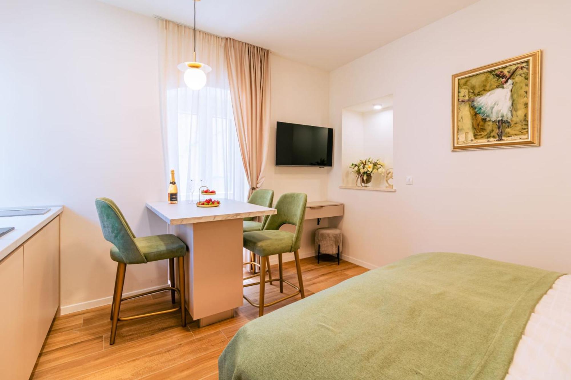 Luxury 2 Bedroom-2 Bathroom Apartment & Studio App With Rooftop Terrace Split Exterior foto
