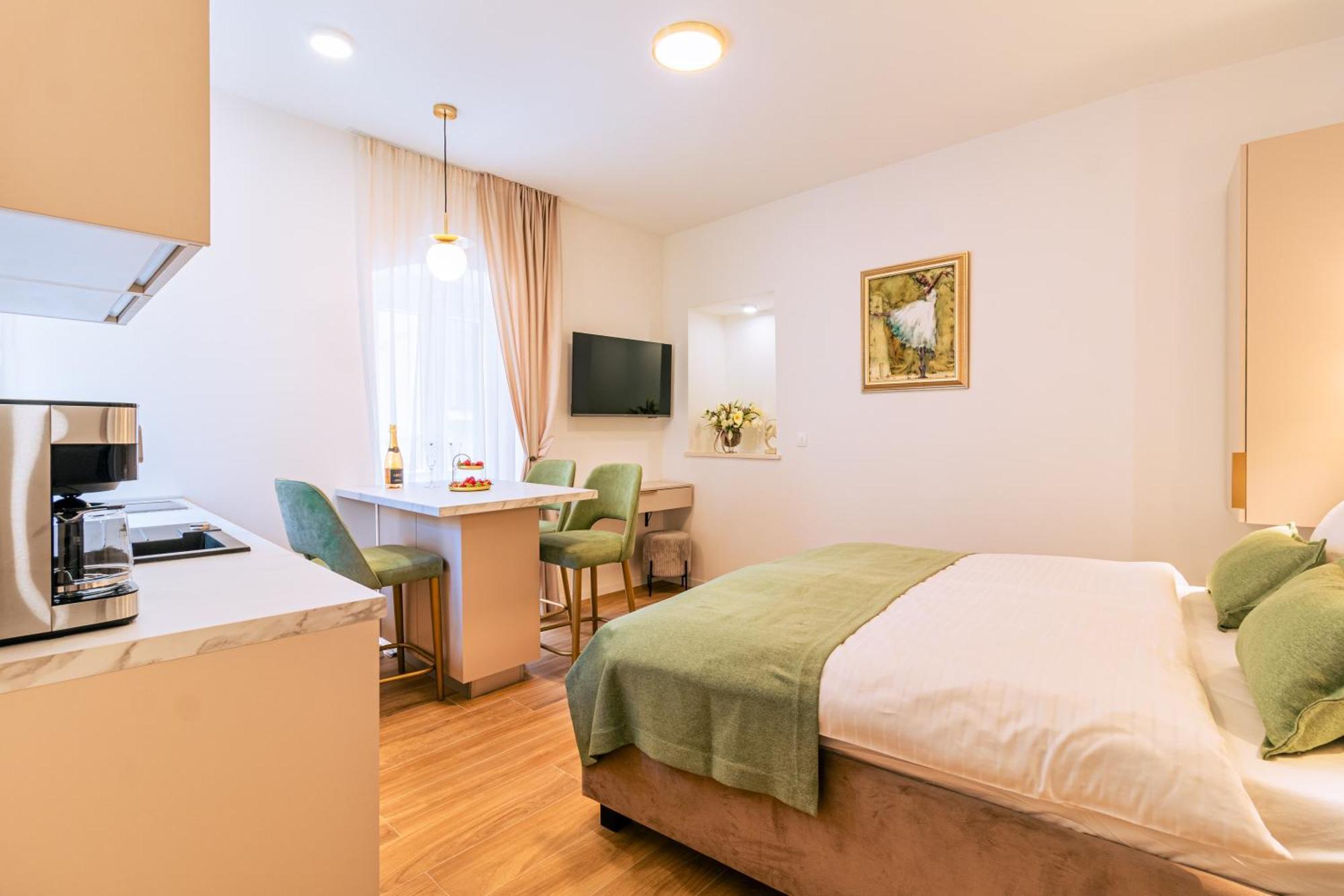 Luxury 2 Bedroom-2 Bathroom Apartment & Studio App With Rooftop Terrace Split Quarto foto